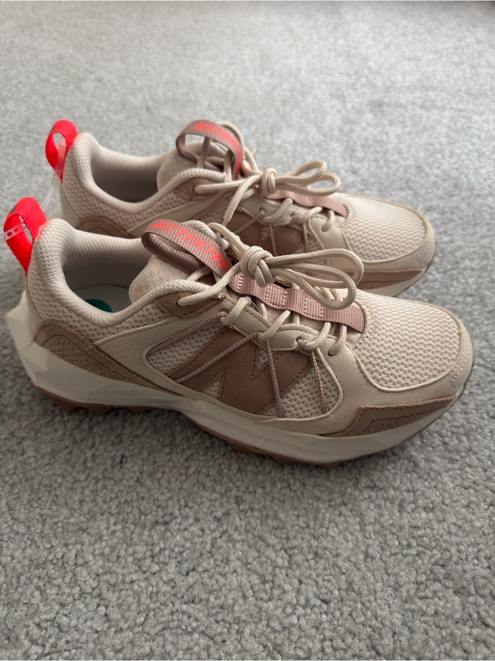 New Balance Tektrel